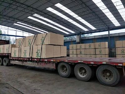 ��ɫ9������ľ���Ӱ幤�̌���ľģ��